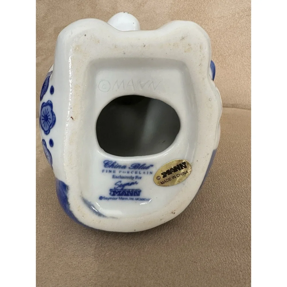 Seymour Mann Blue & White‎ Floral Cat Figurine Fine Porcelain 8